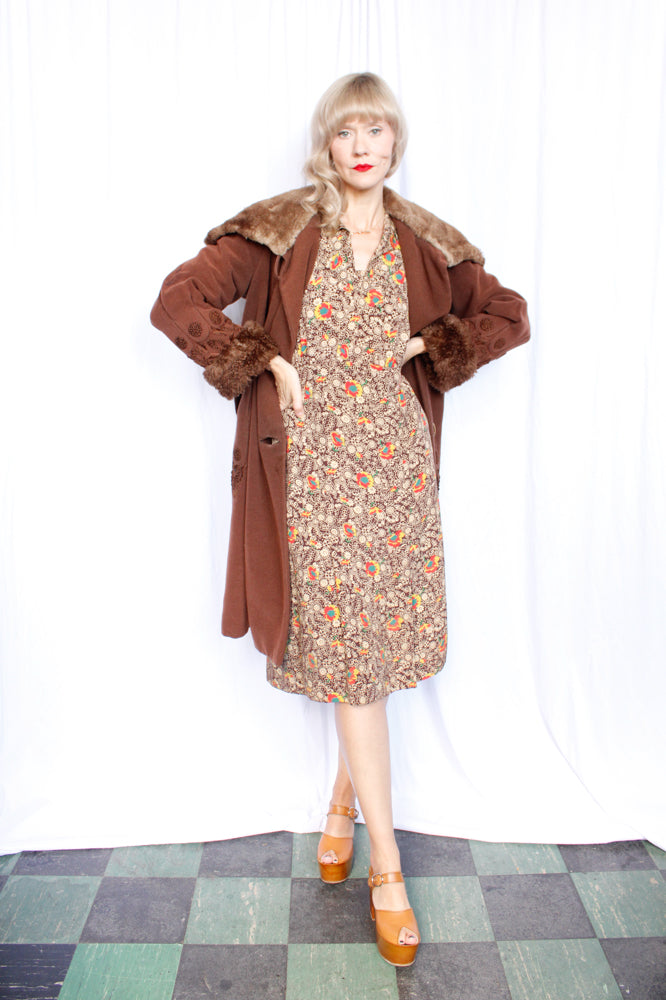 1920s Cocoon Wool Brown Deco Coat with Fur Collar & Cuffs - S/M