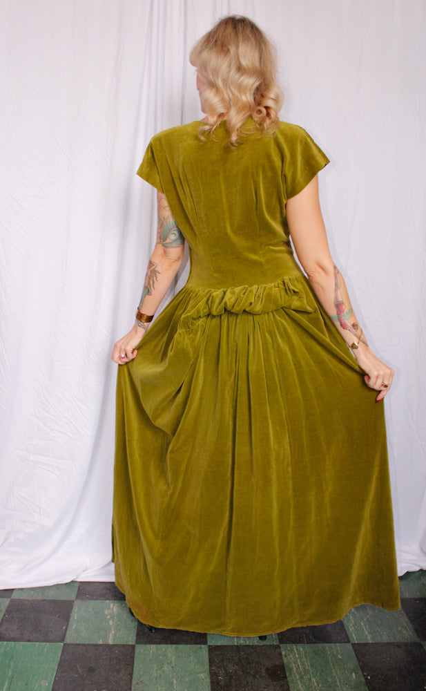 1940s Pistachio Green Velvet Gown - M/L
