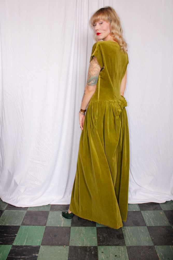 1940s Pistachio Green Velvet Gown - M/L