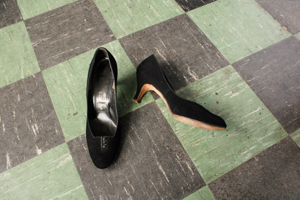 1950s. Mezzo Brushed Leather Black Heels - 8.5