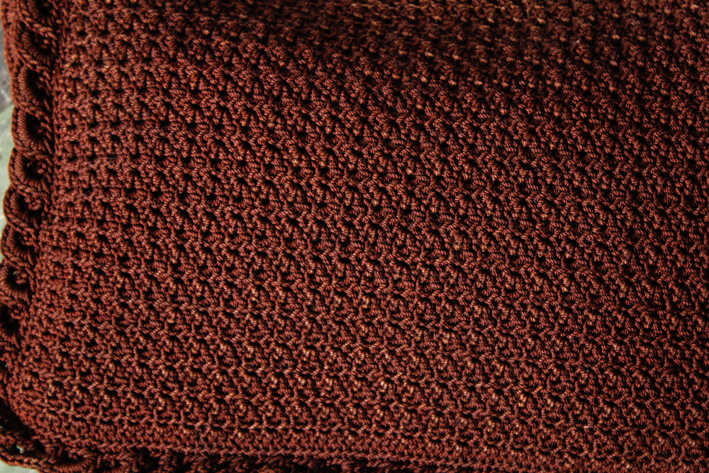 1940s Dark Brown Knit Cordé Handbag