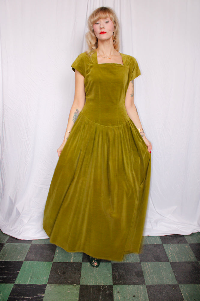 1940s Pistachio Green Velvet Gown - M/L