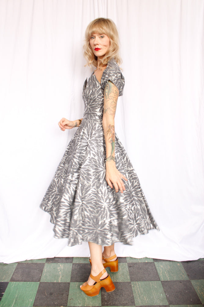 1950s Silver Leaf Fred Perlberg Strapless Party Dress with Shawl - Small
