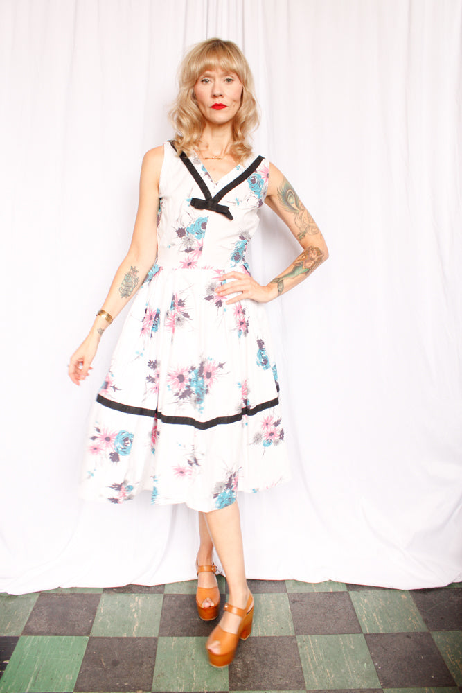 1950s Floral Cotton Day Dress - Small