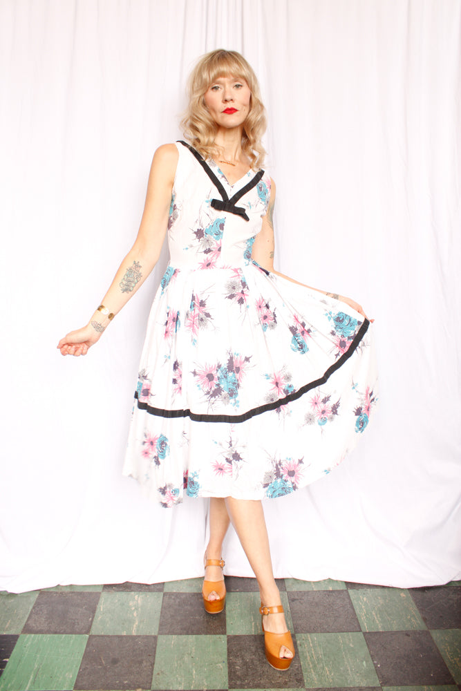 1950s Floral Cotton Day Dress - Small