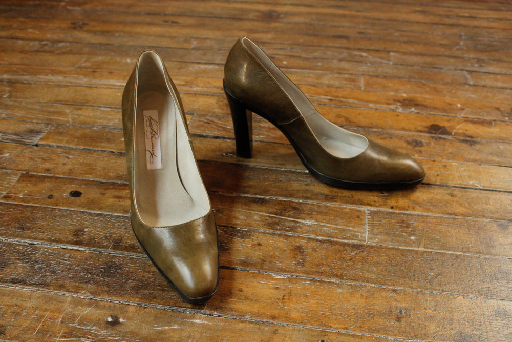 1990s Designer Diana Boussard Leather Heels - 8.5M