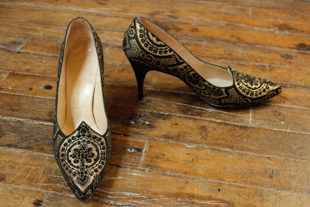 1950s Saks Fifth Ave Black & Gold Heels - 8.5N