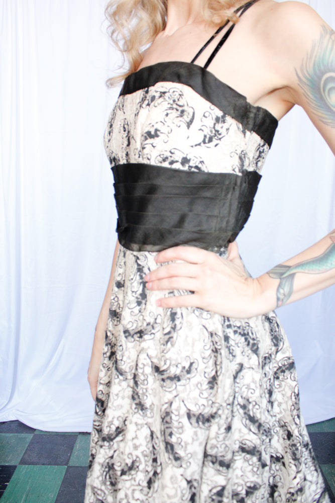 1950s Feather Pattern Lace Cocktail Dress - Small
