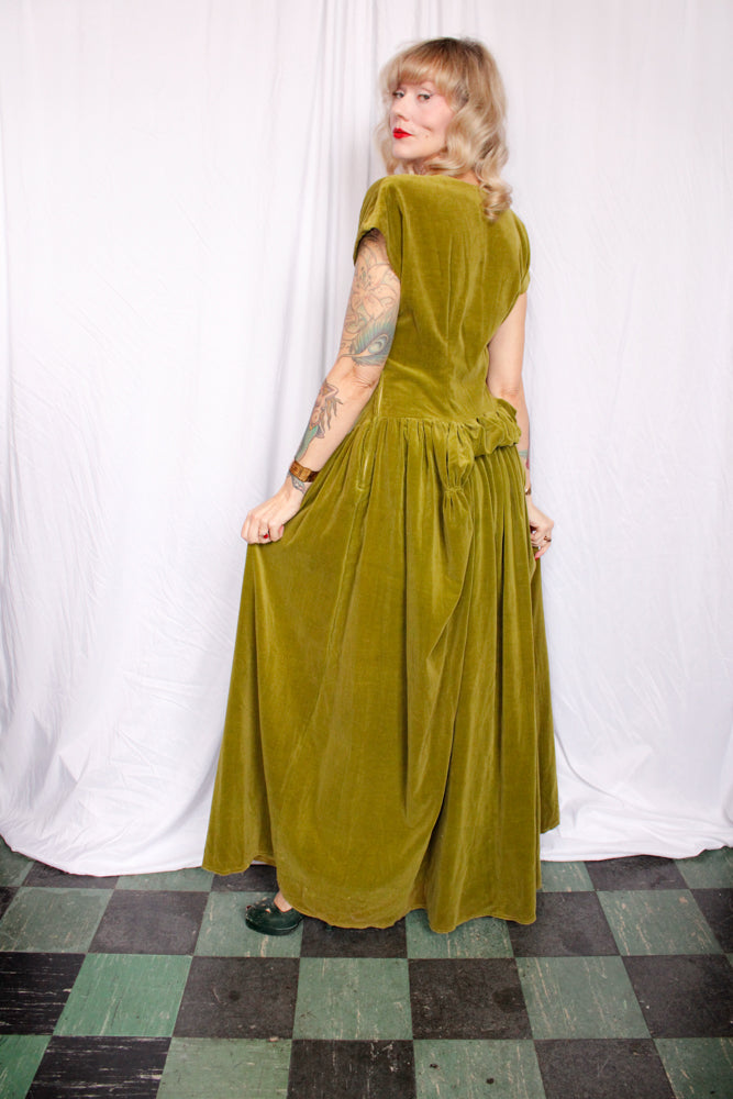1940s Pistachio Green Velvet Gown - M/L