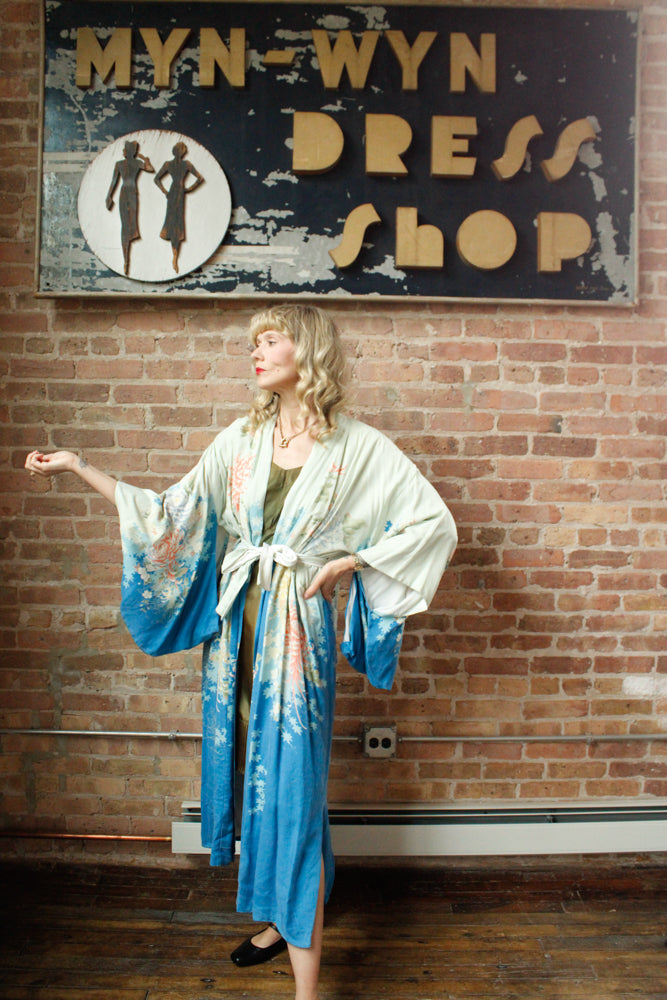 vintage silk kimono dressing gown Vintage Dressing Gown Robe / 1940s Hand Made Silk Kimono /