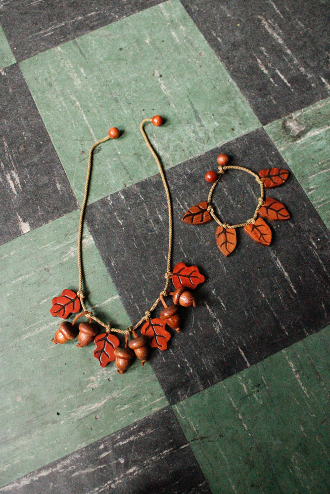 1940s Wooden Leaves & Acorn Cord Necklace & Bracelet Set