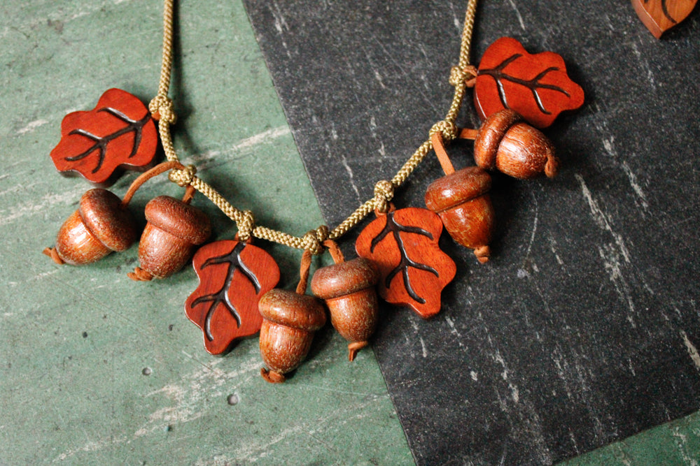 1940s Wooden Leaves & Acorn Cord Necklace & Bracelet Set