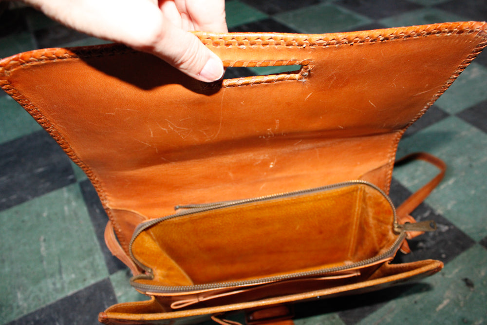 1940s Mexican Floral Tooled Leather Purse