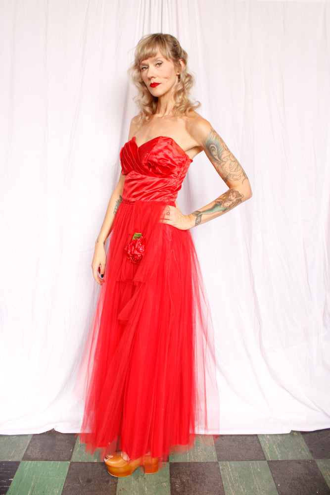 1940s Red Formal Tulle Strapless Gown - Medium