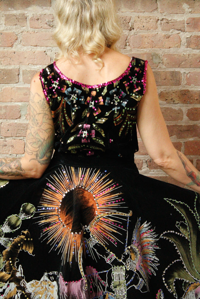 1950s Popocatépetl & Iztaccihuati Love Story Handpainted Mexican Folk Dance Outfit - Medium