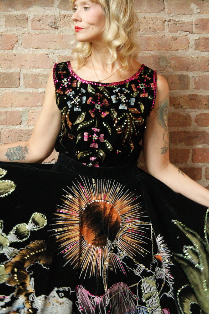 1950s Popocatépetl & Iztaccihuati Love Story Handpainted Mexican Folk Dance Outfit - Medium