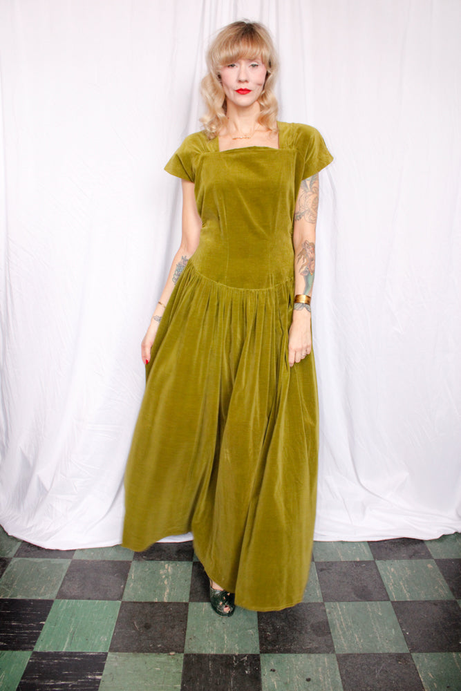 1940s Pistachio Green Velvet Gown - M/L
