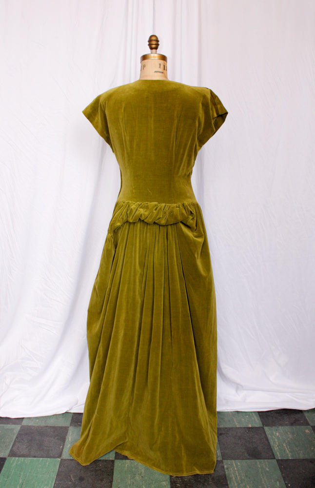 1940s Pistachio Green Velvet Gown - M/L