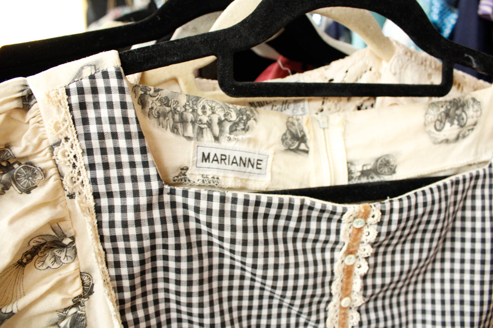 1970s Marianne Folk Print Maxi Dress - S/M