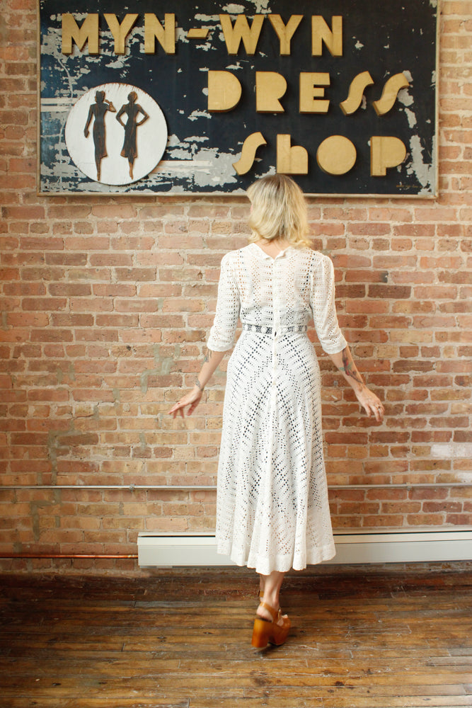 1900s Edwardian Eyelet Cotton Gown - Small