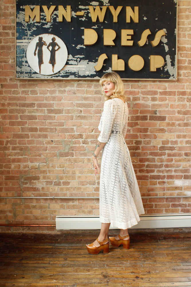 1900s Edwardian Eyelet Cotton Gown - Small