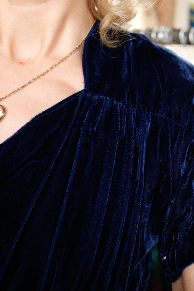 Late 30s/40s Sapphire Silk Velvet Dress - S/M