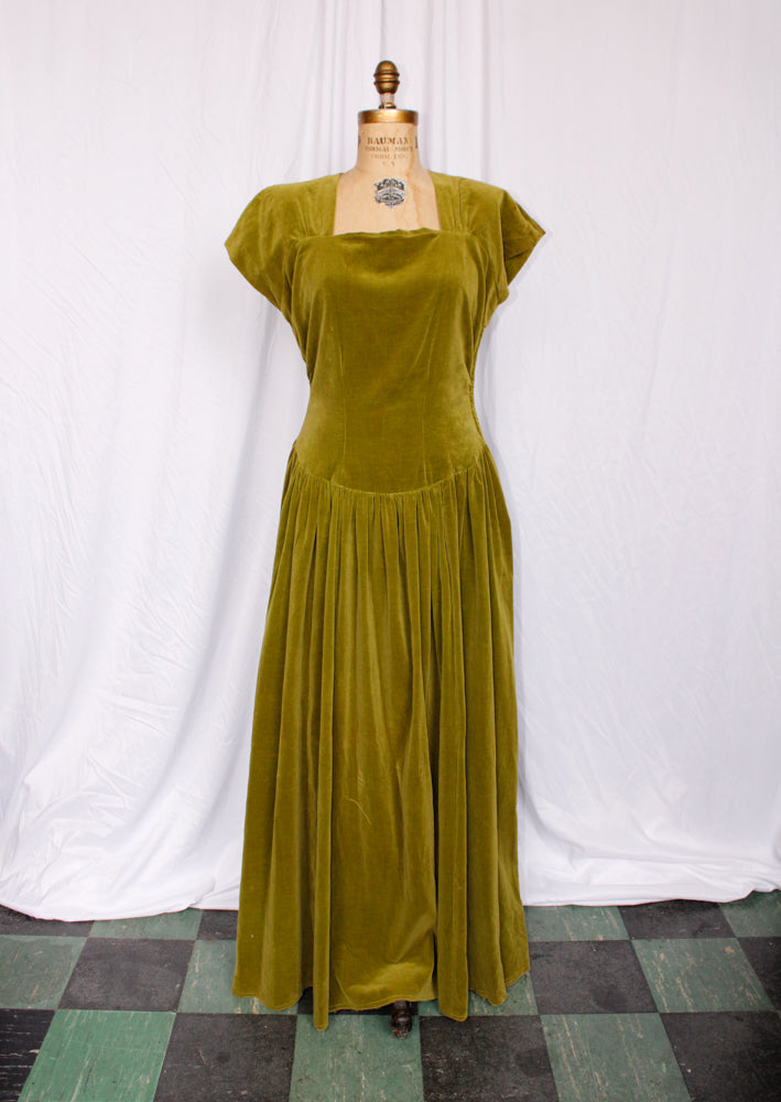 1940s Pistachio Green Velvet Gown - M/L
