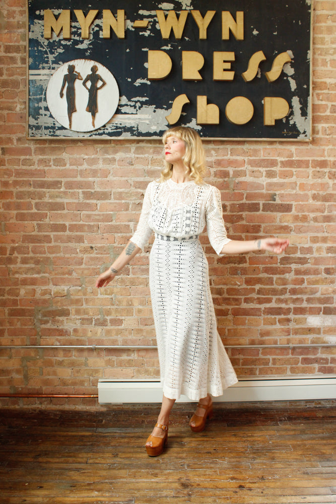 1900s Edwardian Eyelet Cotton Gown - Small