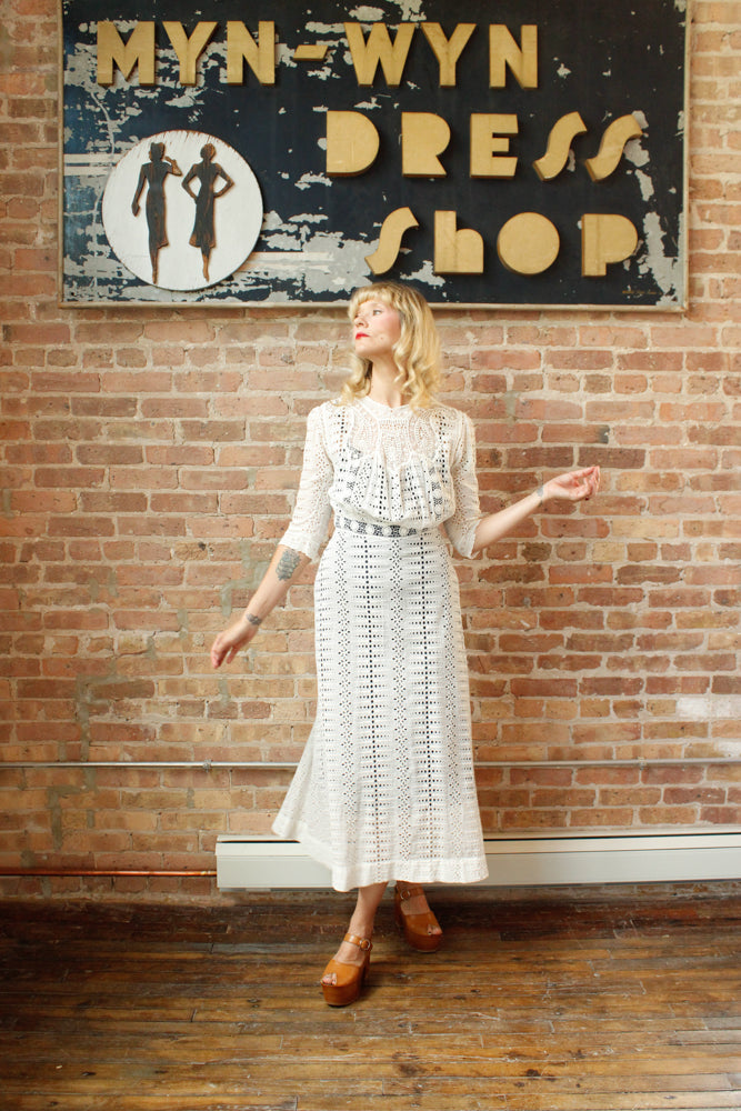 1900s Edwardian Eyelet Cotton Gown - Small
