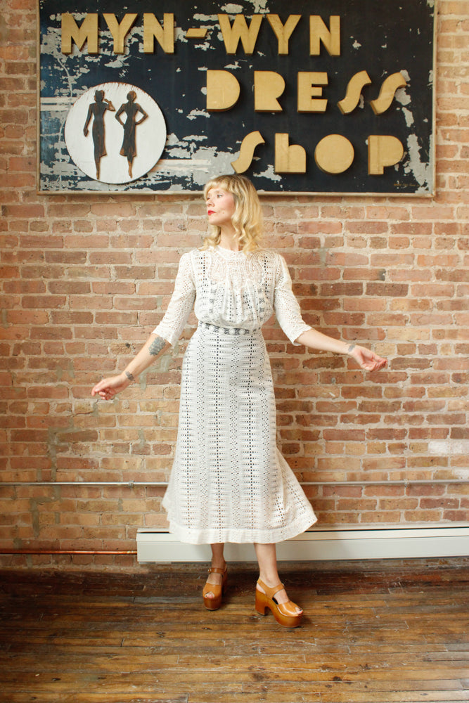 1900s Edwardian Eyelet Cotton Gown - Small