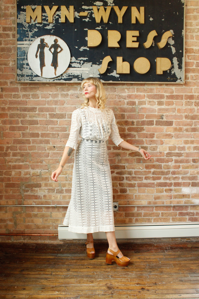 1900s Edwardian Eyelet Cotton Gown - Small