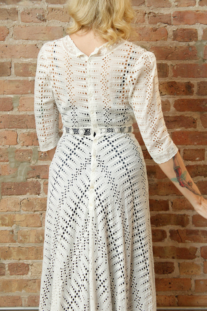 1900s Edwardian Eyelet Cotton Gown - Small