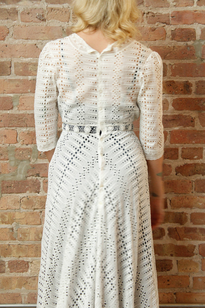 1900s Edwardian Eyelet Cotton Gown - Small