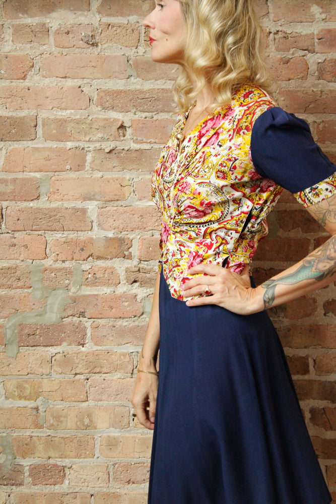 Later 1930s Floral Print Rayon Dress - Medium