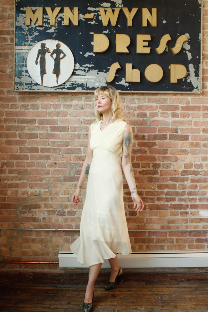 1930s Nude Silk Chiffon Bias Cut Gown - S/M