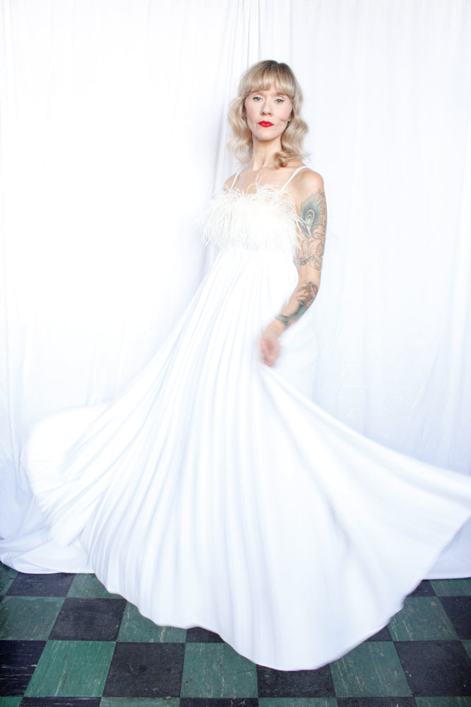 1970s Oggee Feather White Gown - Small