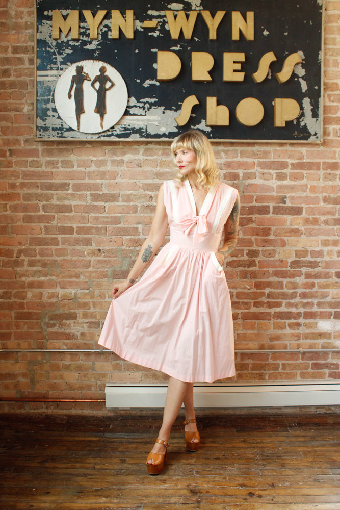 1950s Pink Pretty Bow Dress - S/M