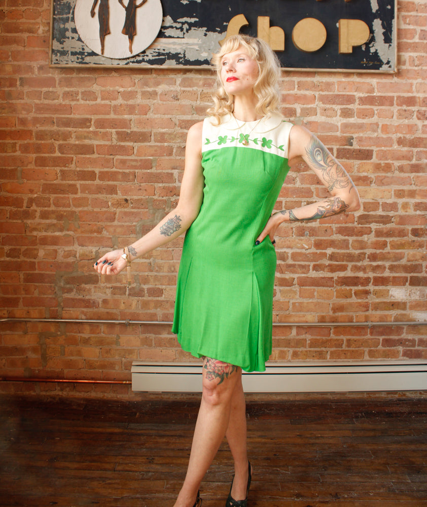 1960s Clover Green & White Shift Dress - Small