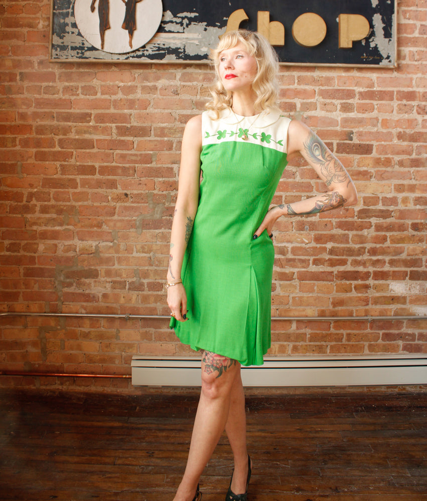 1960s Clover Green & White Shift Dress - Small