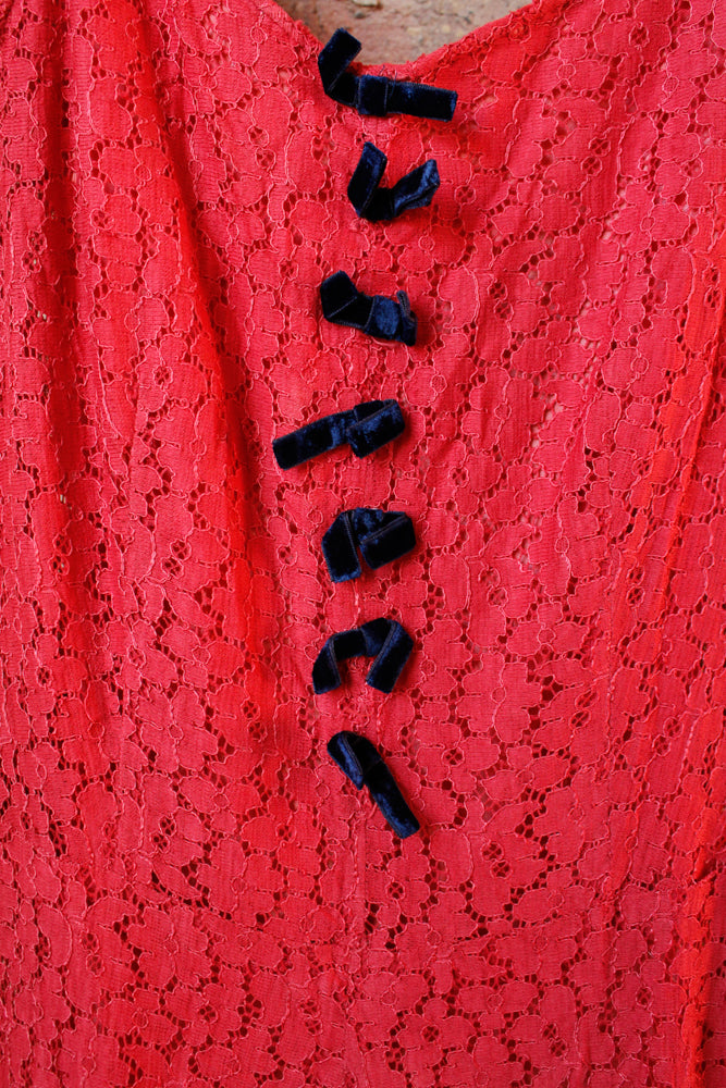 1930s Magenta Lace Puff Sleeve Gown - XS