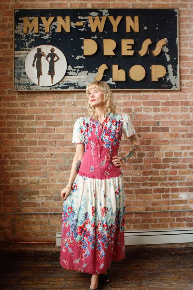1940-1941 Floral Seersucker Cotton Dressing Gown - S/M