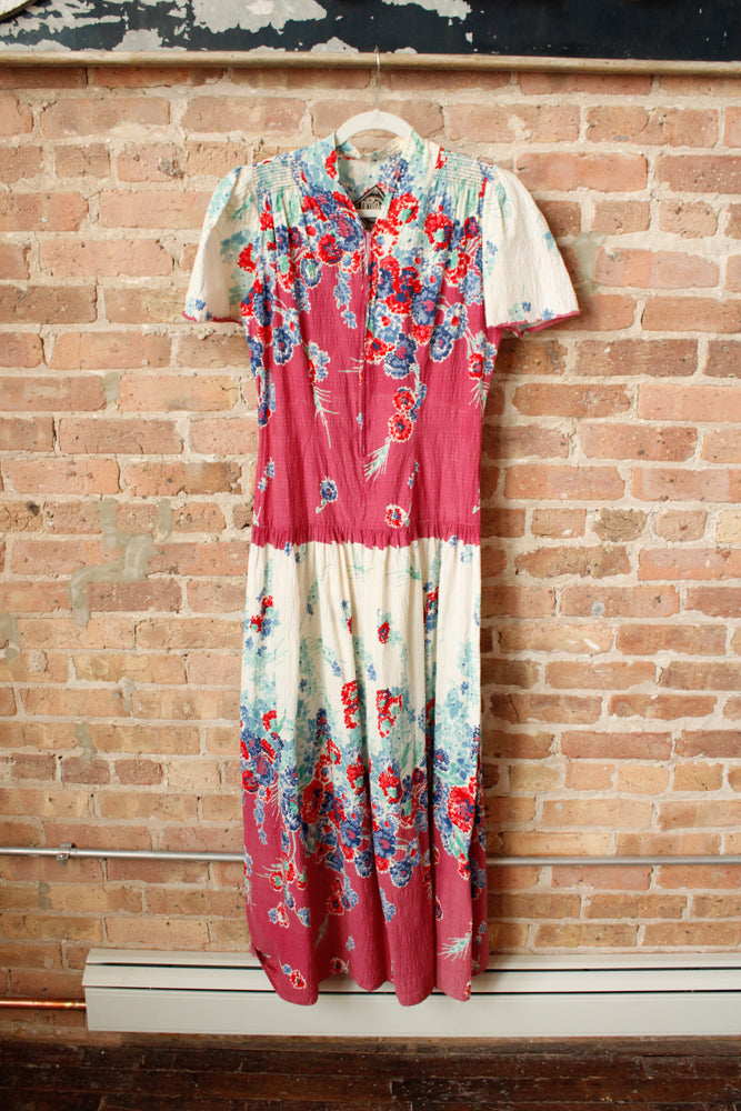 1940-1941 Floral Seersucker Cotton Dressing Gown - S/M
