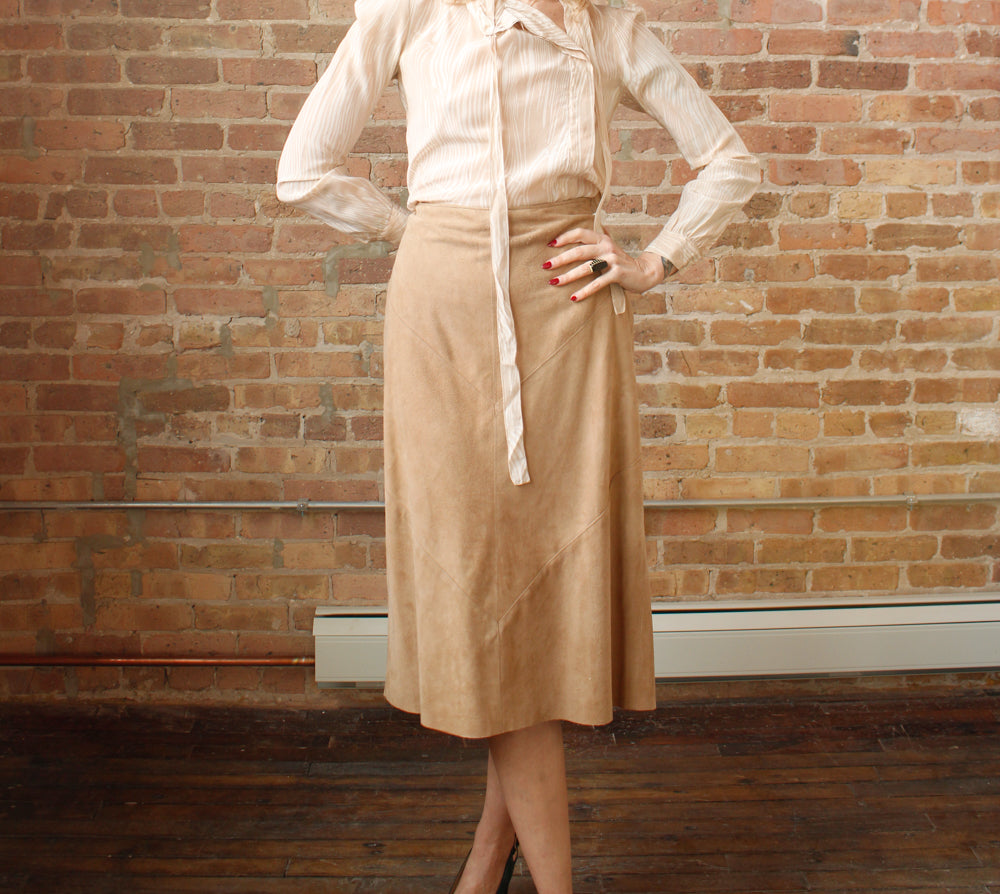 1970s Beige Suede Skirt - 32" waist