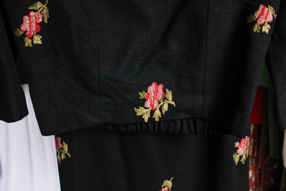 1950s 2pc Rose Embroidered Wool Blouse and Skirt Set - Small