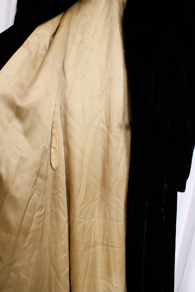 1930s Black Velvet Opera Coat - Small