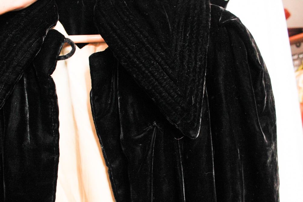1930s Black Velvet Opera Coat - Small