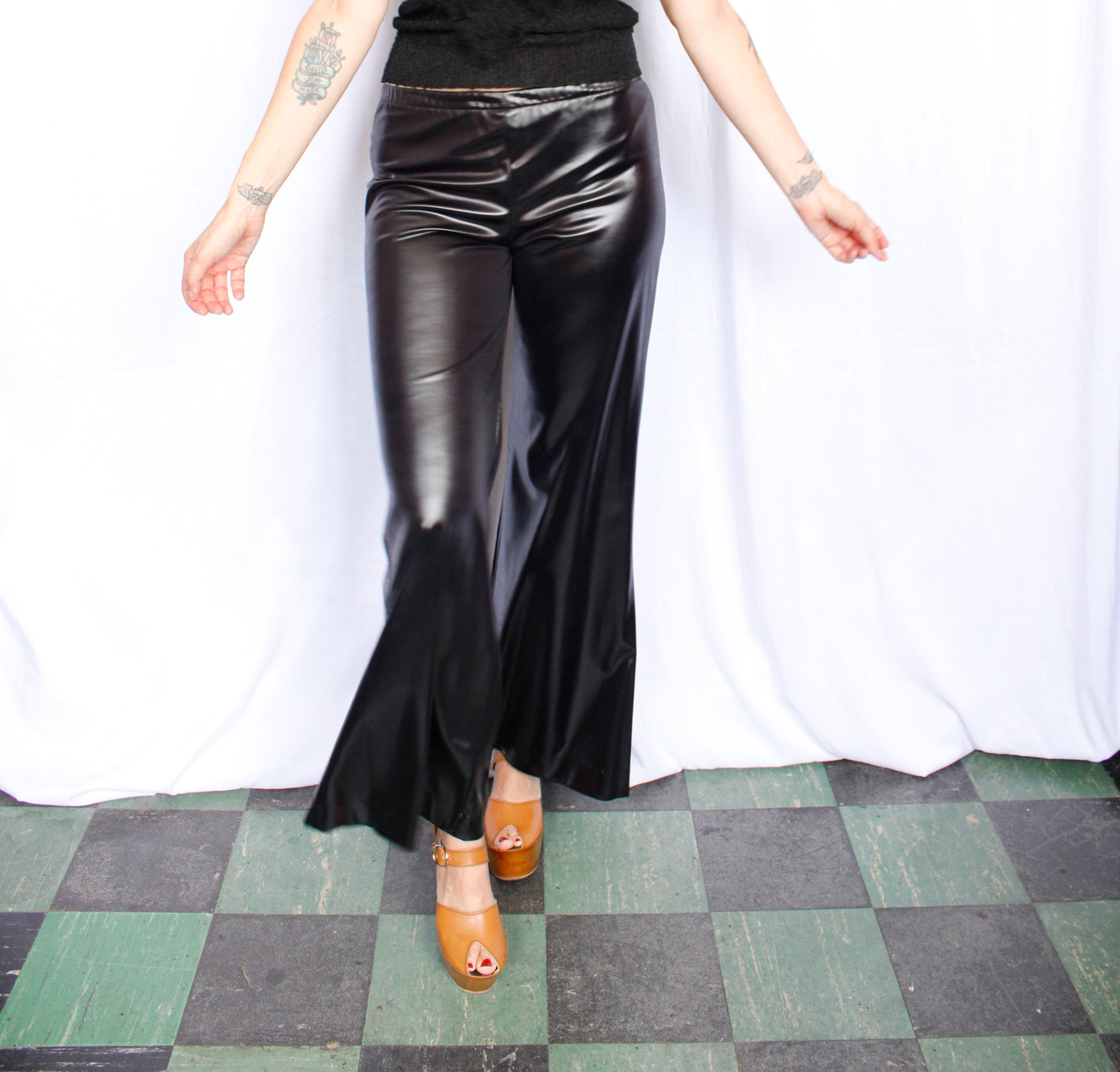 1970s Stella Rosa WETLOOK Low Rise Bell Bottom Pants - Small