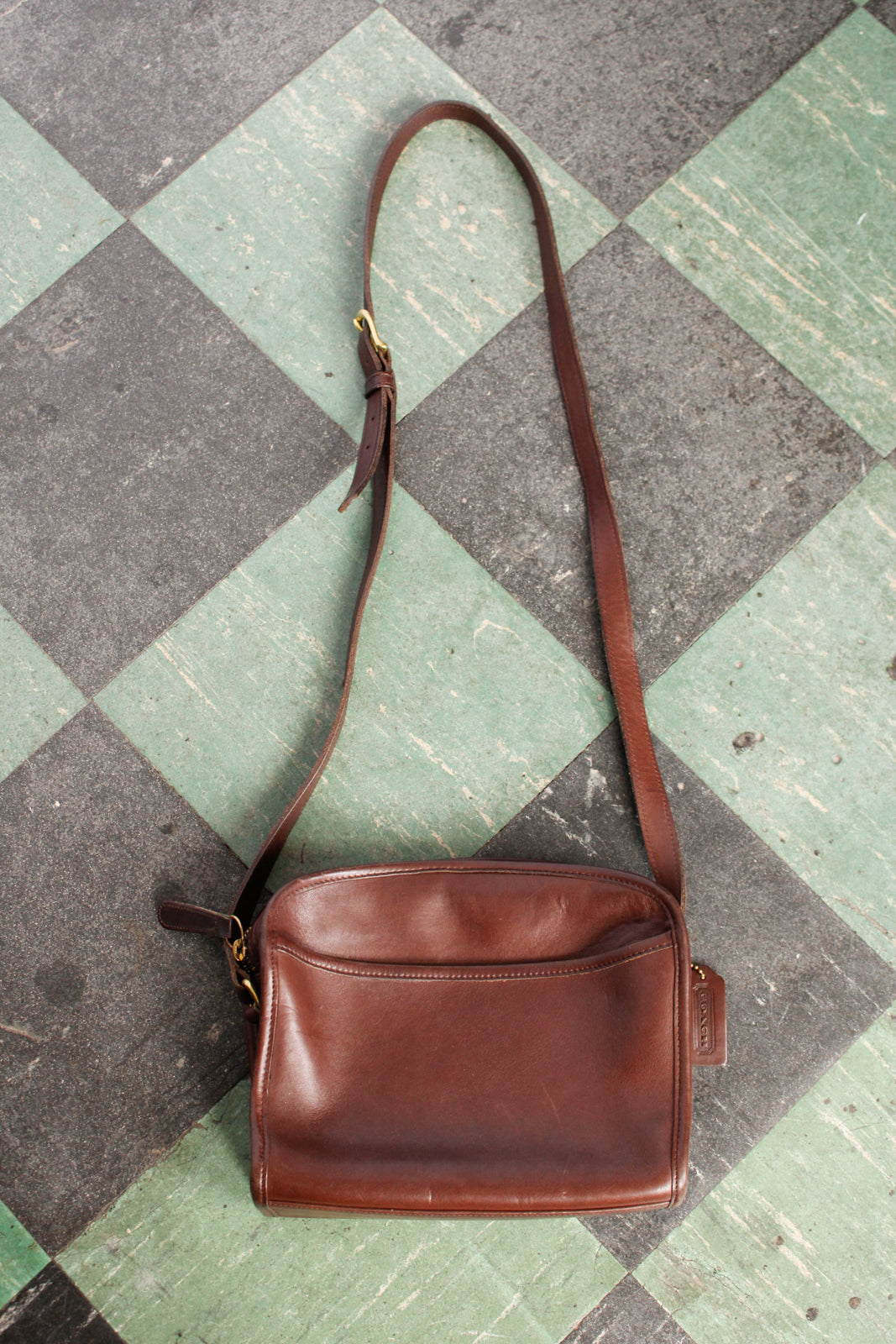 1990s Coach Metropolis Brown Shoulder Handbag Style F82 9087