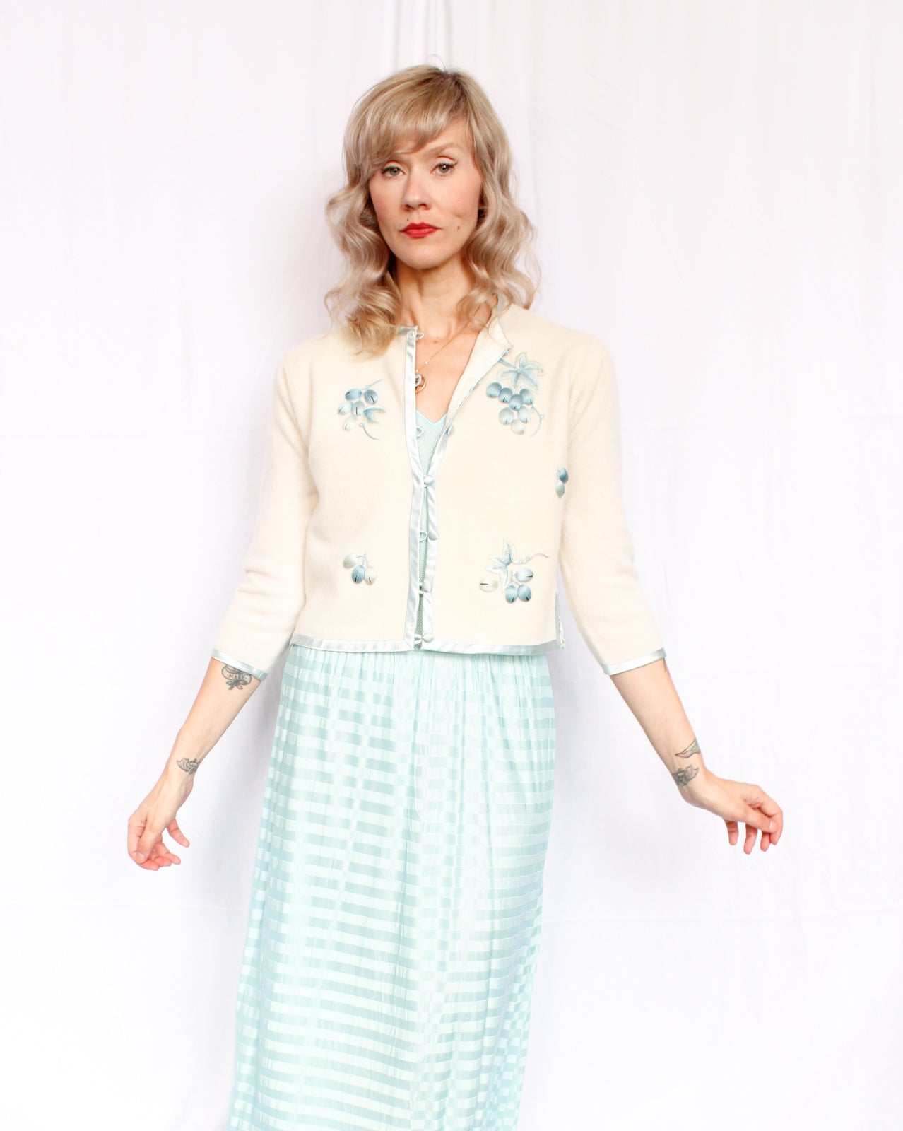 Late 1950s Dora Wong Cashmere Embroidered Cardigan - M/L