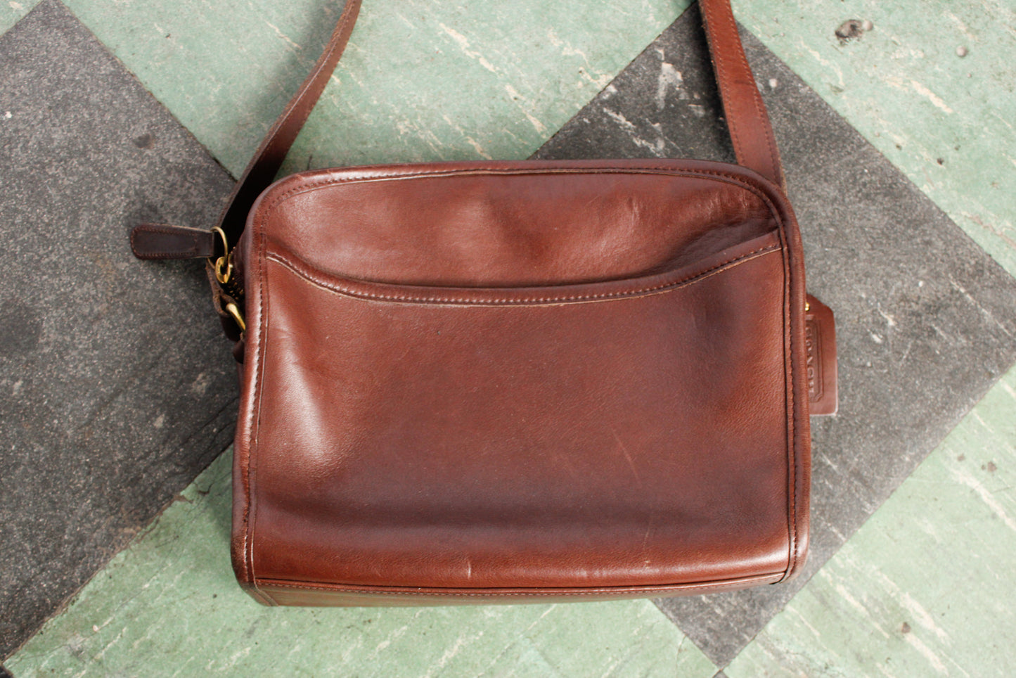 1990s Coach Metropolis Brown Shoulder Handbag Style F82 9087